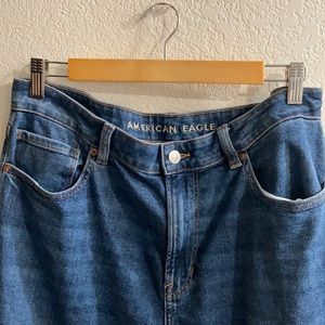American Eagle Mom jean